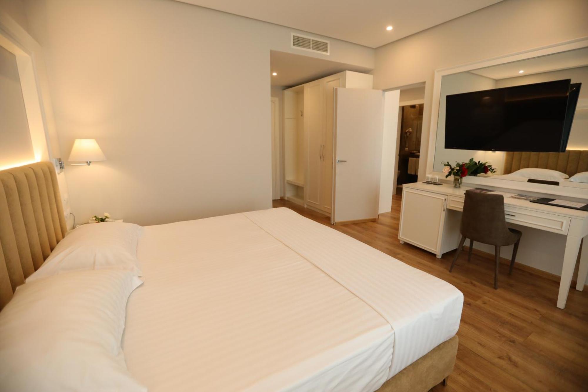 Premium Beach Hotel Golem  Exterior foto
