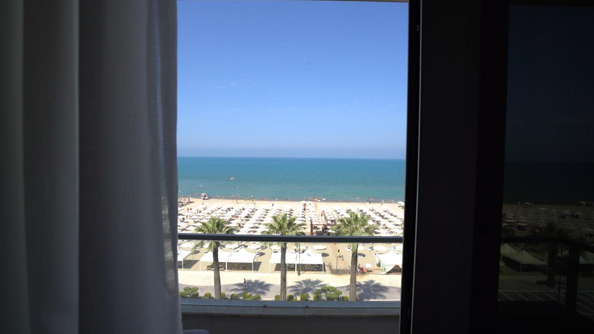Premium Beach Hotel Golem  Exterior foto