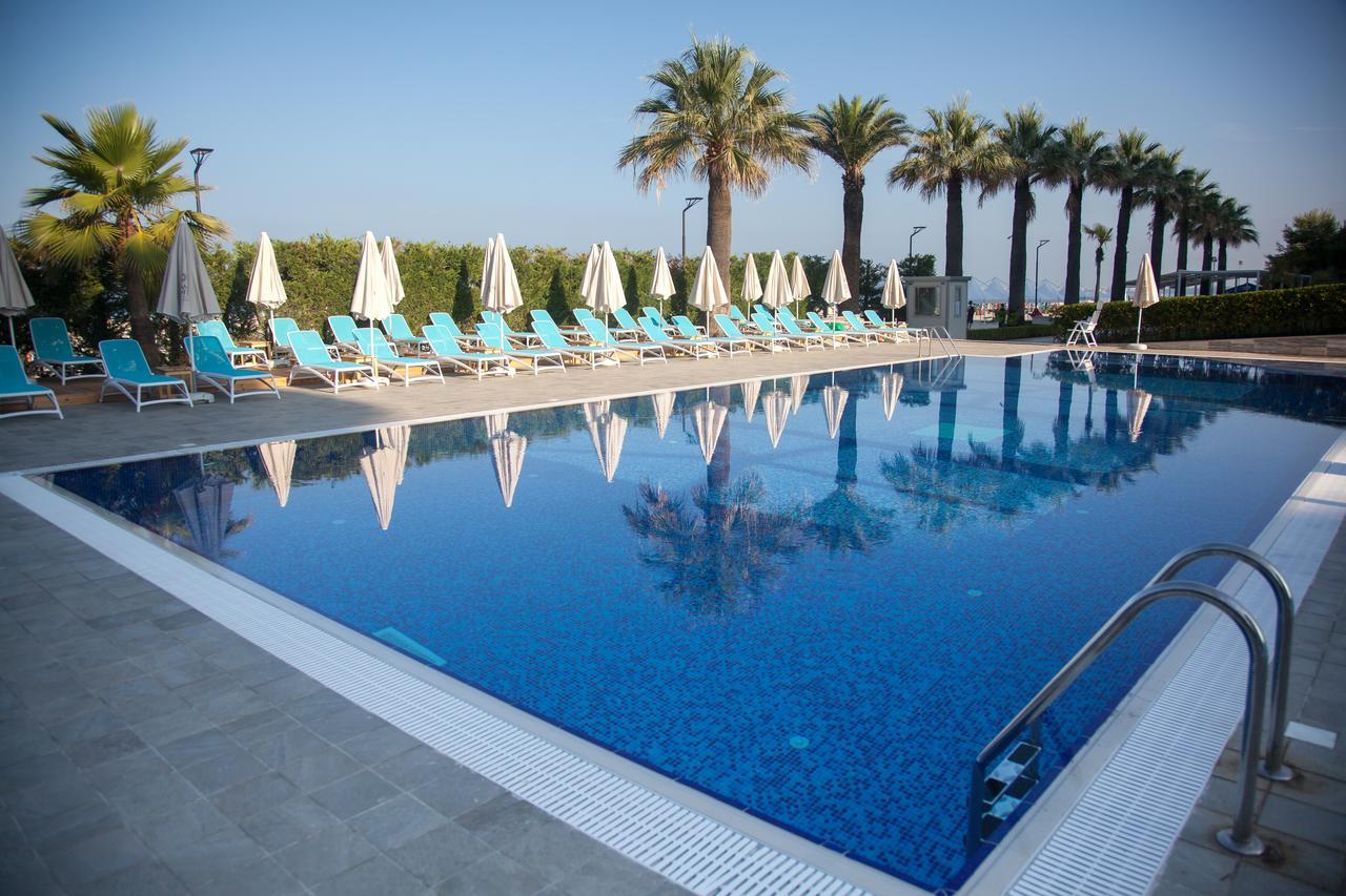 Premium Beach Hotel Golem  Exterior foto